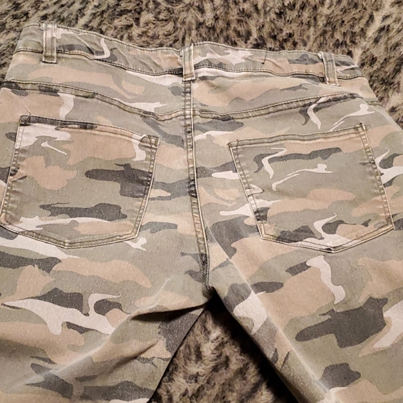 H&M Camo Stretch Skinny Jegging - Picture 5 of 7